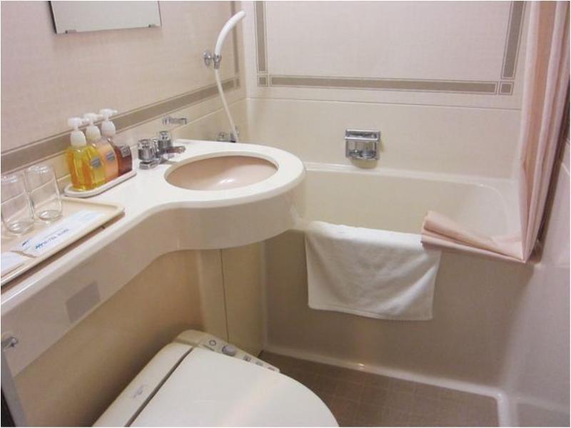 סואיטה Minamisenri Crystal Hotel מראה חיצוני תמונה